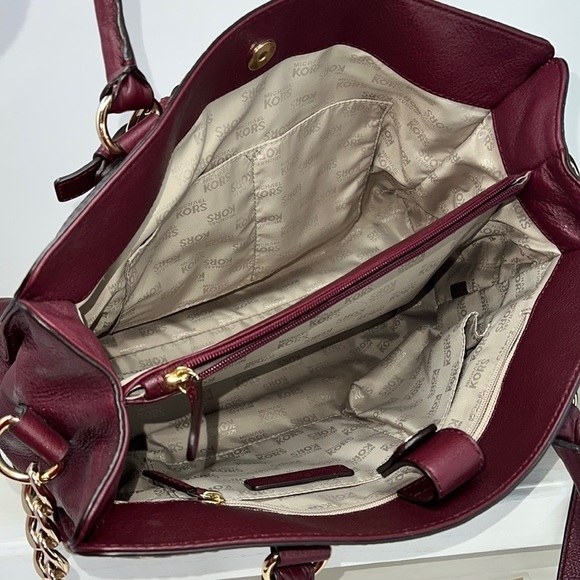 MICHAEL Michael Kors Gold Stud Large Double Handle Shoulder Tote Bag - Picture 11 of 14